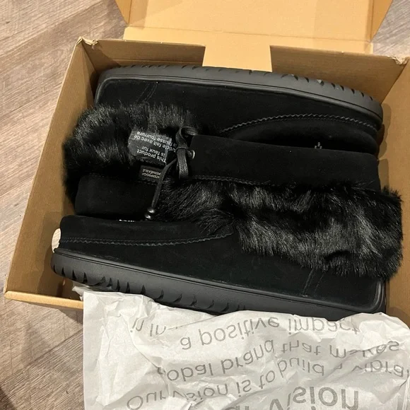 Manitobah Mukluks Women’s Ankle Boots & Booties - Natural/Tan - Picture 2 of 8